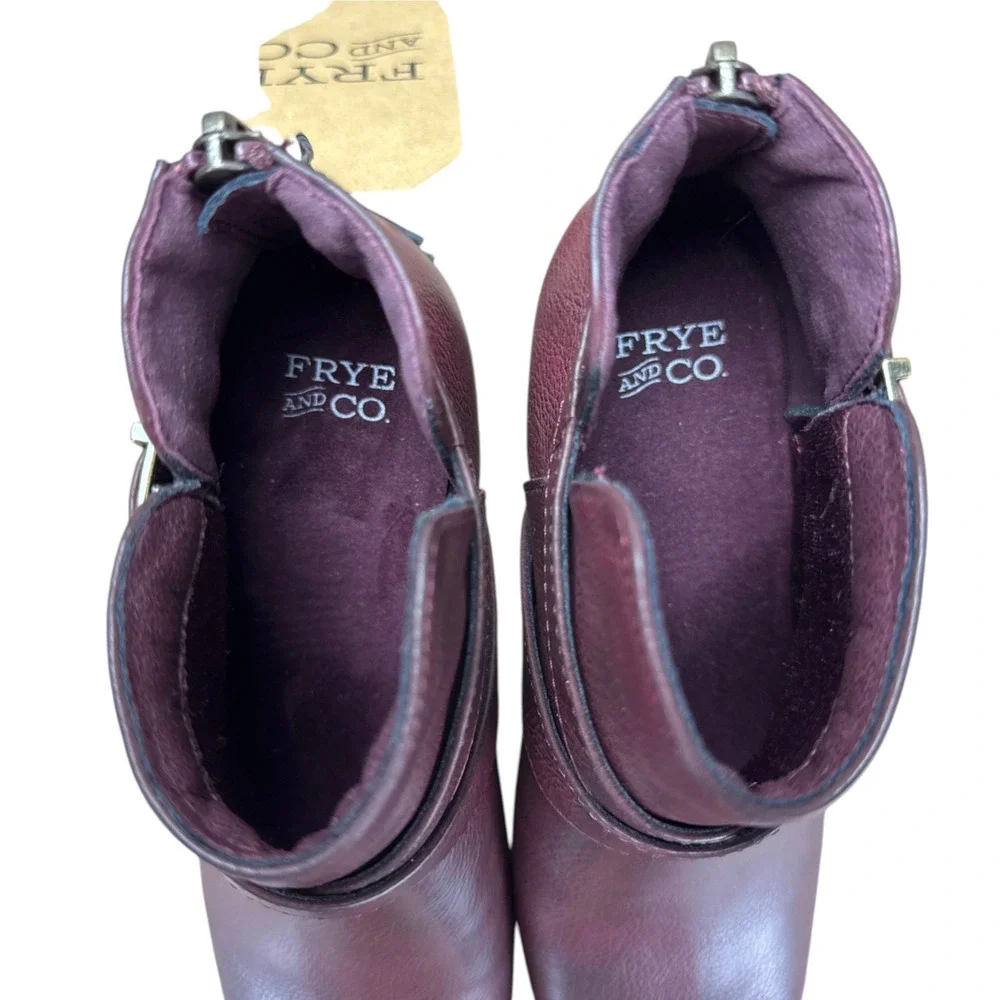 NWT Frye & Co Pembrooke Burgundy Leather Booties 6.5M Ankle Western Harness Belt